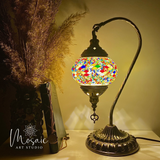 ''Kleurrijke Golven'' Handgemaakte Mozaïek Zwaan Lamp